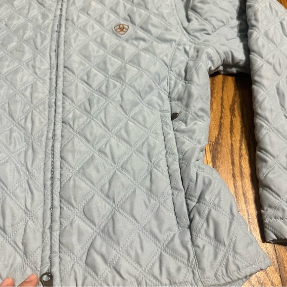 Ariat Light Gray Quilted Women's Puffer Jacket - Picture 4 of 10
